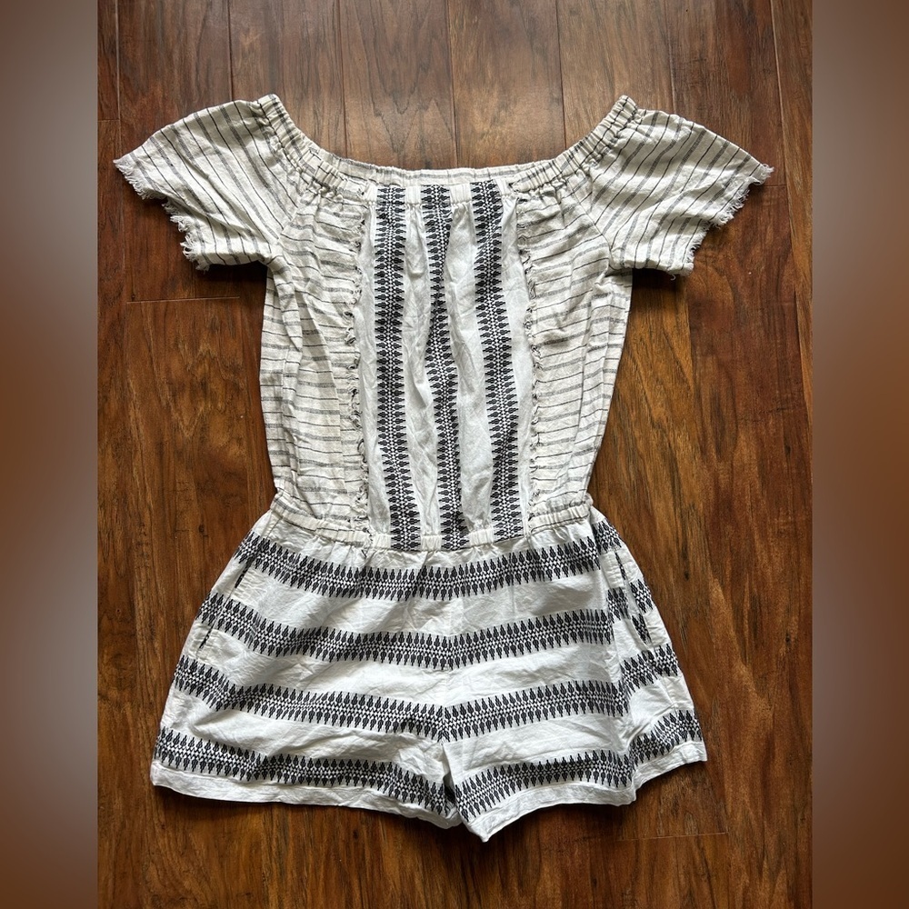 The Impeccable Pig Women’s Size Large Black and White Romper - Picture 2 of 11